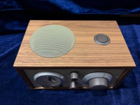 Радиоприемник с часами Tivoli Model Three BT