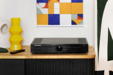 Комплект стереоусилитель PHAZE AUDIO VOLT black + проигрыватель винила DIANA siberian white