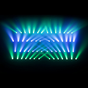 LED прибор Cameo MOVO BEAM Z100 LED прибор Cameo MOVO BEAM Z100