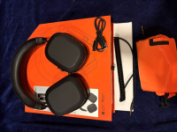 Полноразмерные Bluetooth наушники Mondo by Defunc