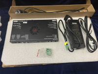 Матричный коммутатор Lightware UCX-4x2-HC30D