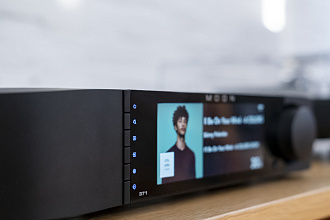 Moon 371: стриминговый усилитель, который переписывает правила устройств всё в одном